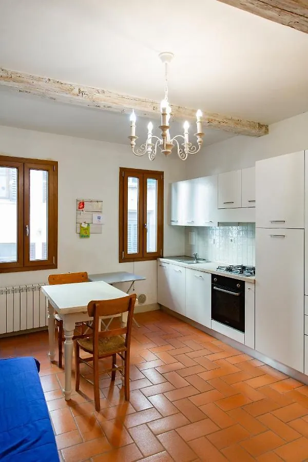 Graceful Apartment In The Heart Of Florence