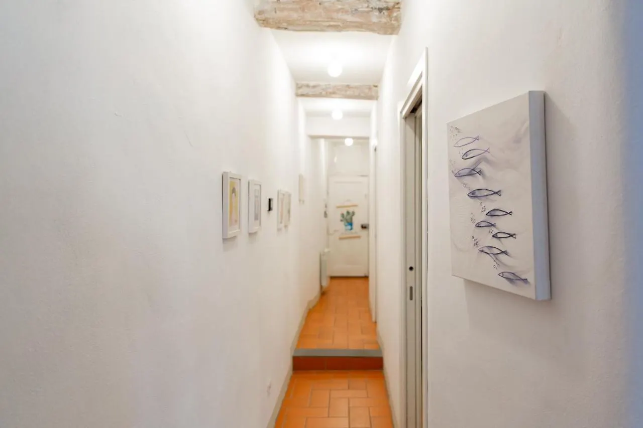 Graceful Apartment In The Heart Of Florence Italy